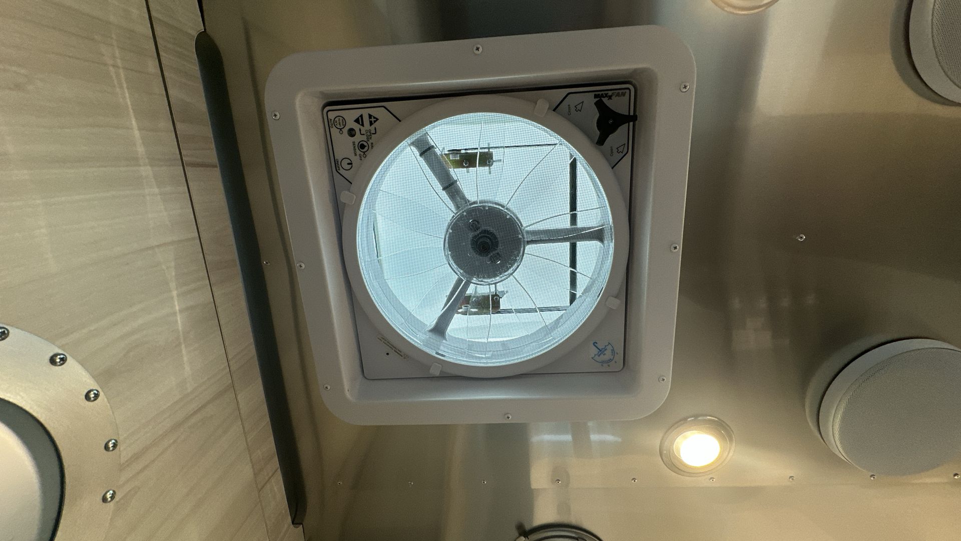 2025 Airstream 23FBQ Base