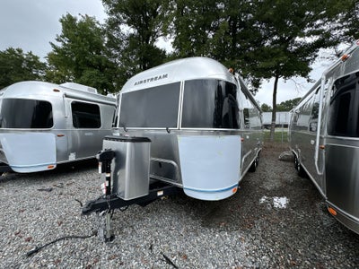 2025 Airstream 27FBT Base