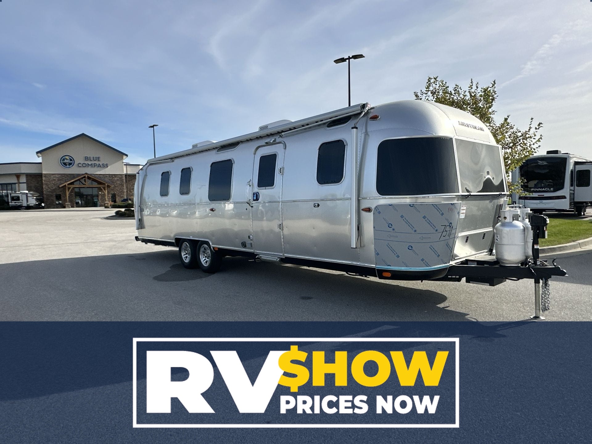 2026 Airstream 33FBQ Base