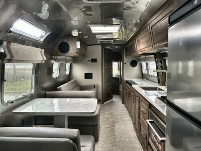 2026 Airstream 33FBQ Base