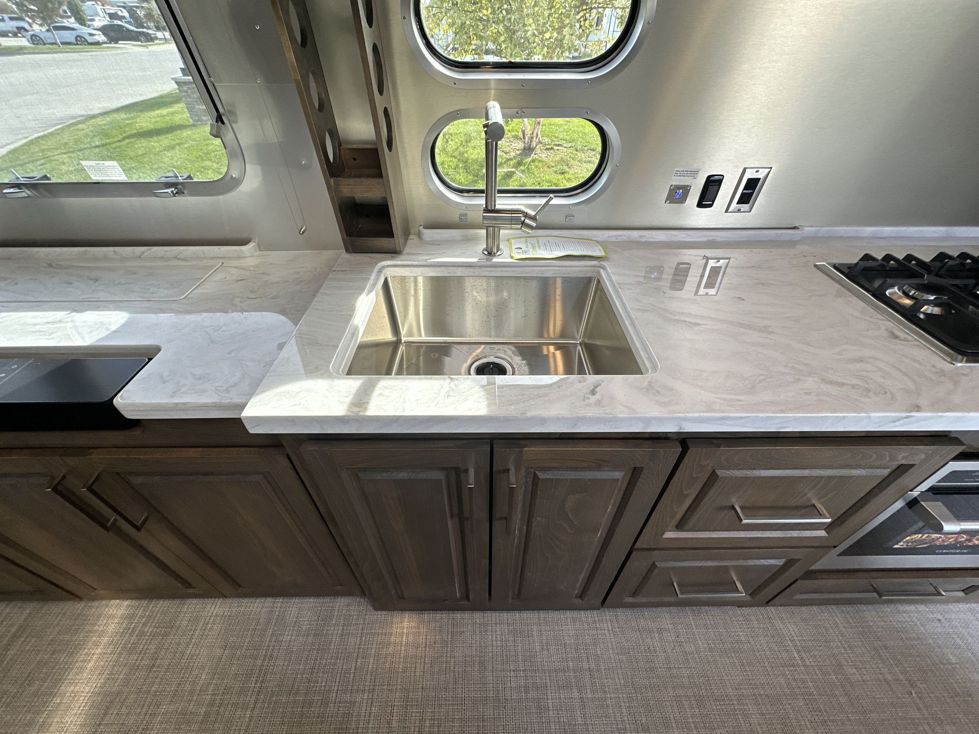 2026 Airstream 33FBQ Base