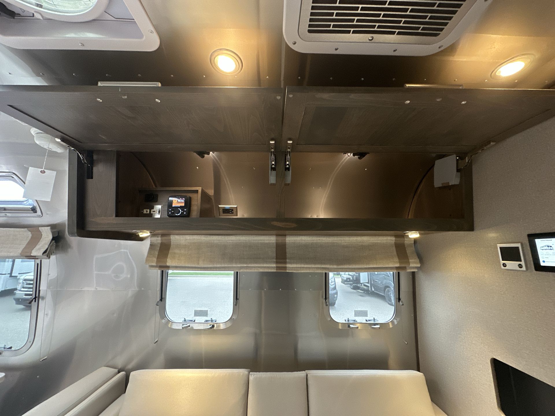 2026 Airstream 33FBQ Base