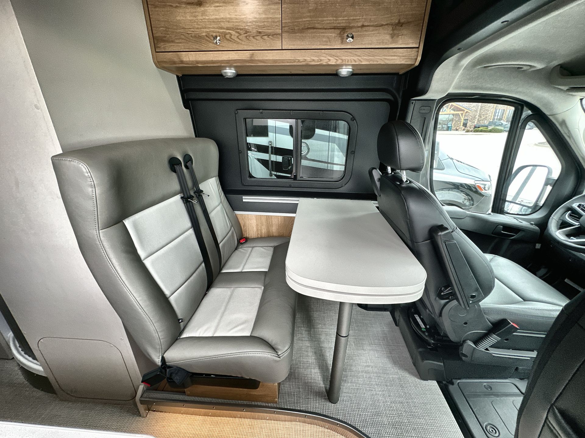 2026 Airstream Rangeline Base