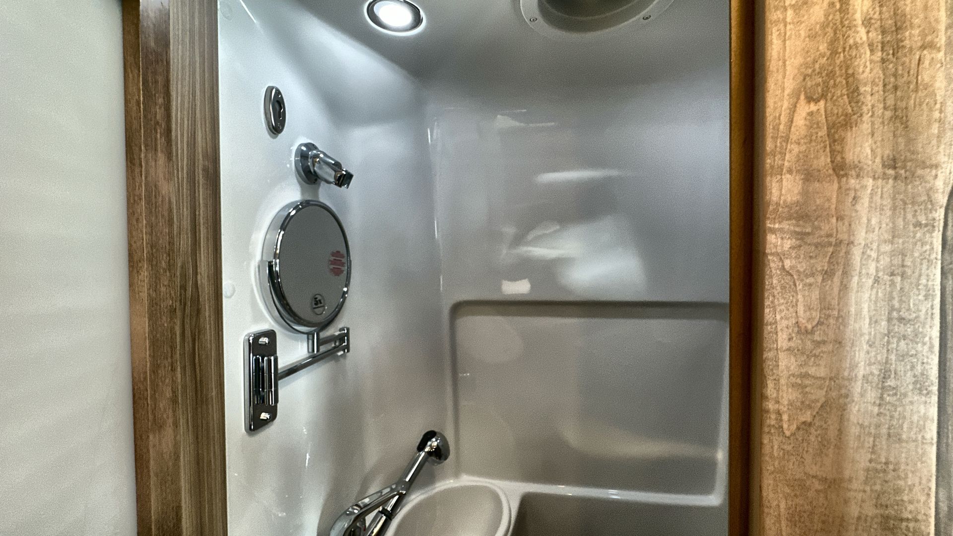 2025 Airstream 24 GT Base