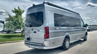 2025 Airstream 24 GL Base