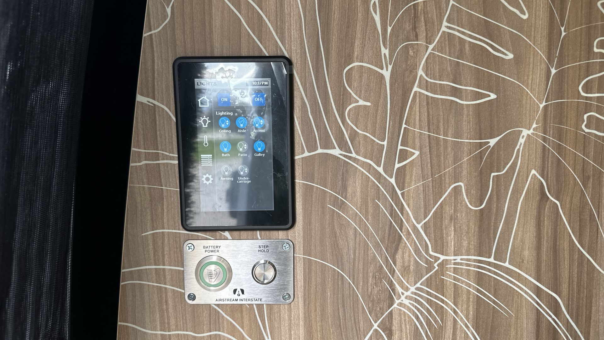 2025 Airstream 24 GL Base