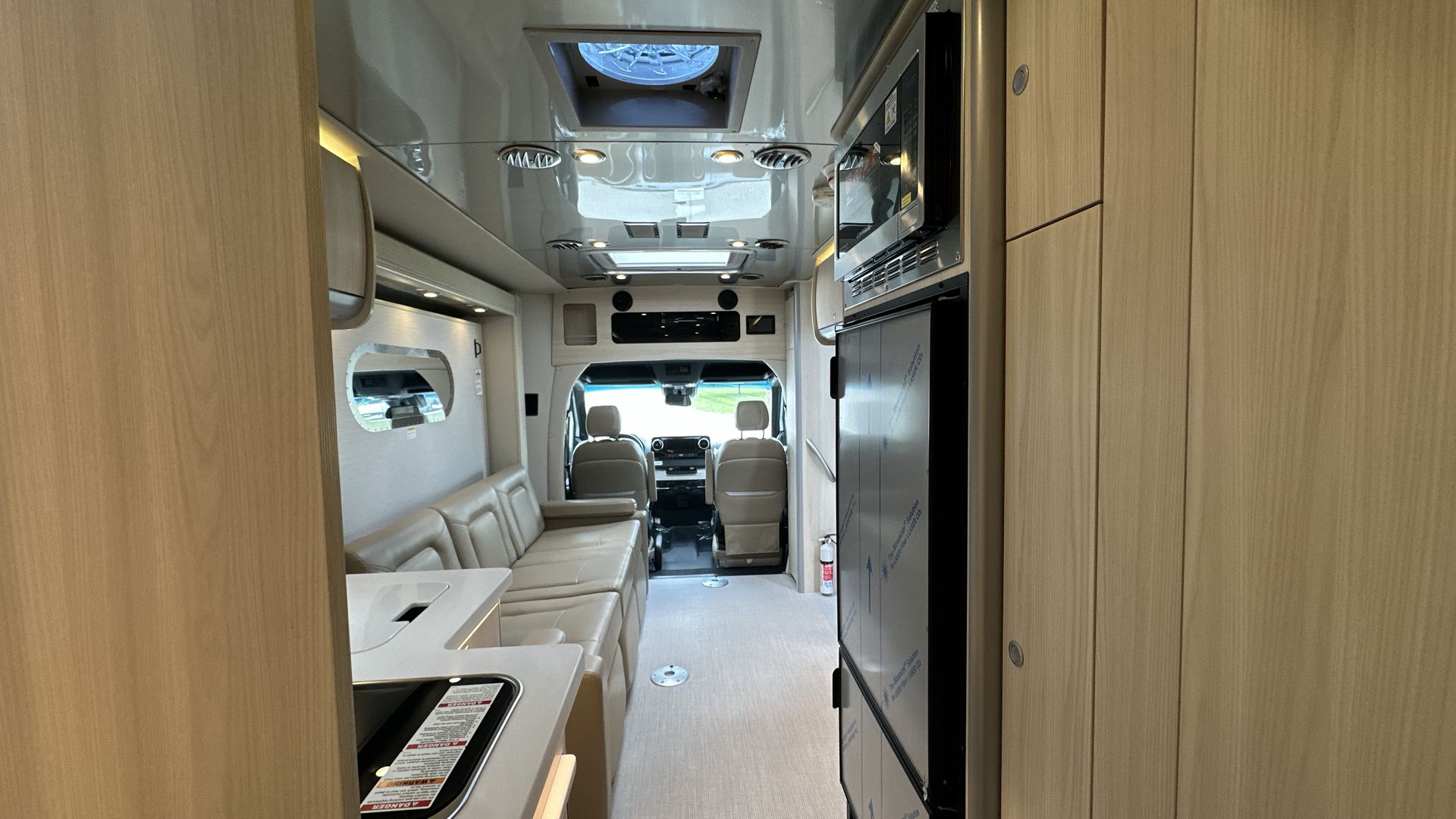 2026 Airstream Murphy Suite Base