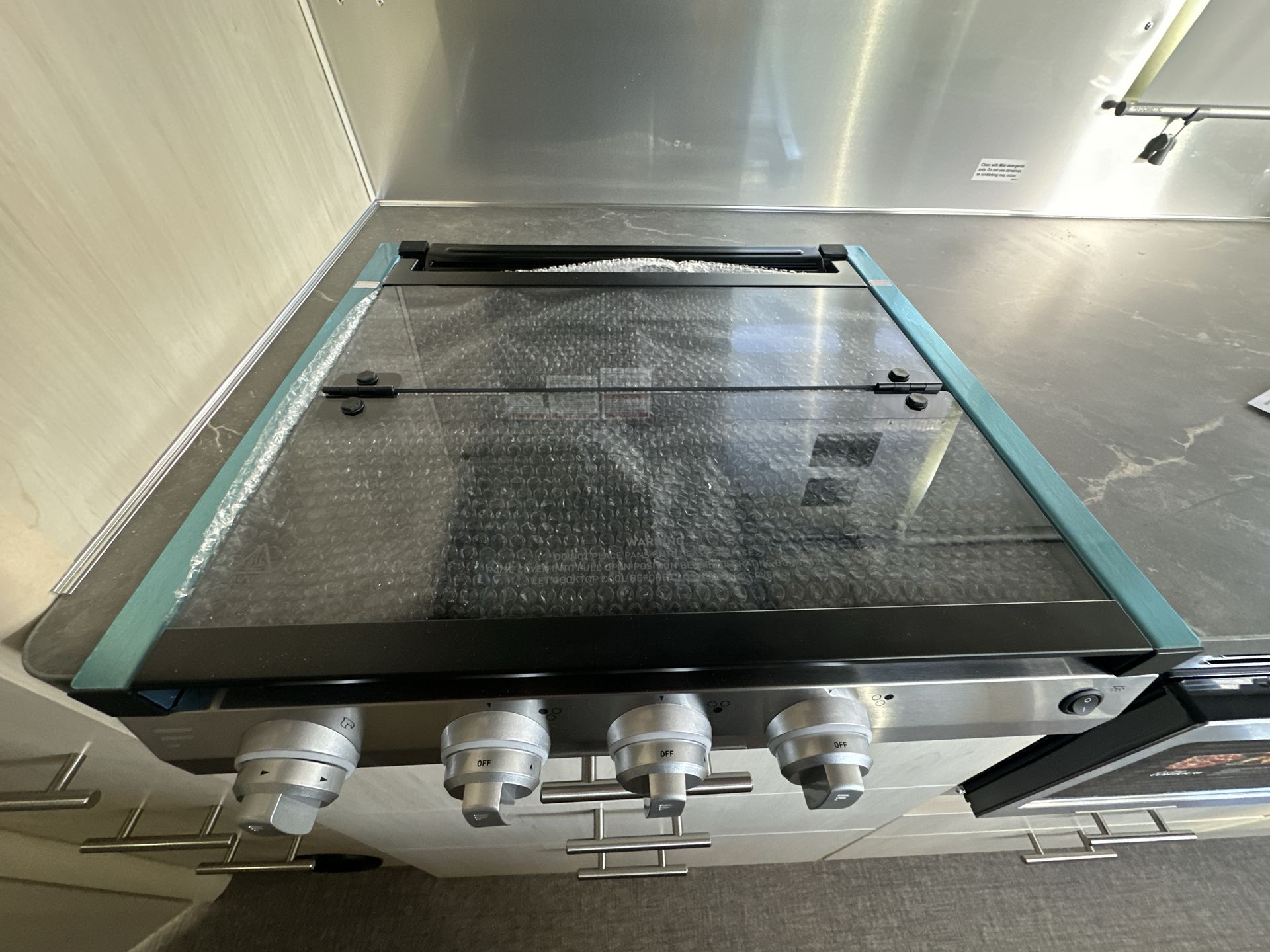 2026 Airstream 30FBBT Base