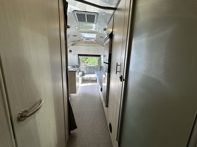 2025 Airstream 25FBQ Base
