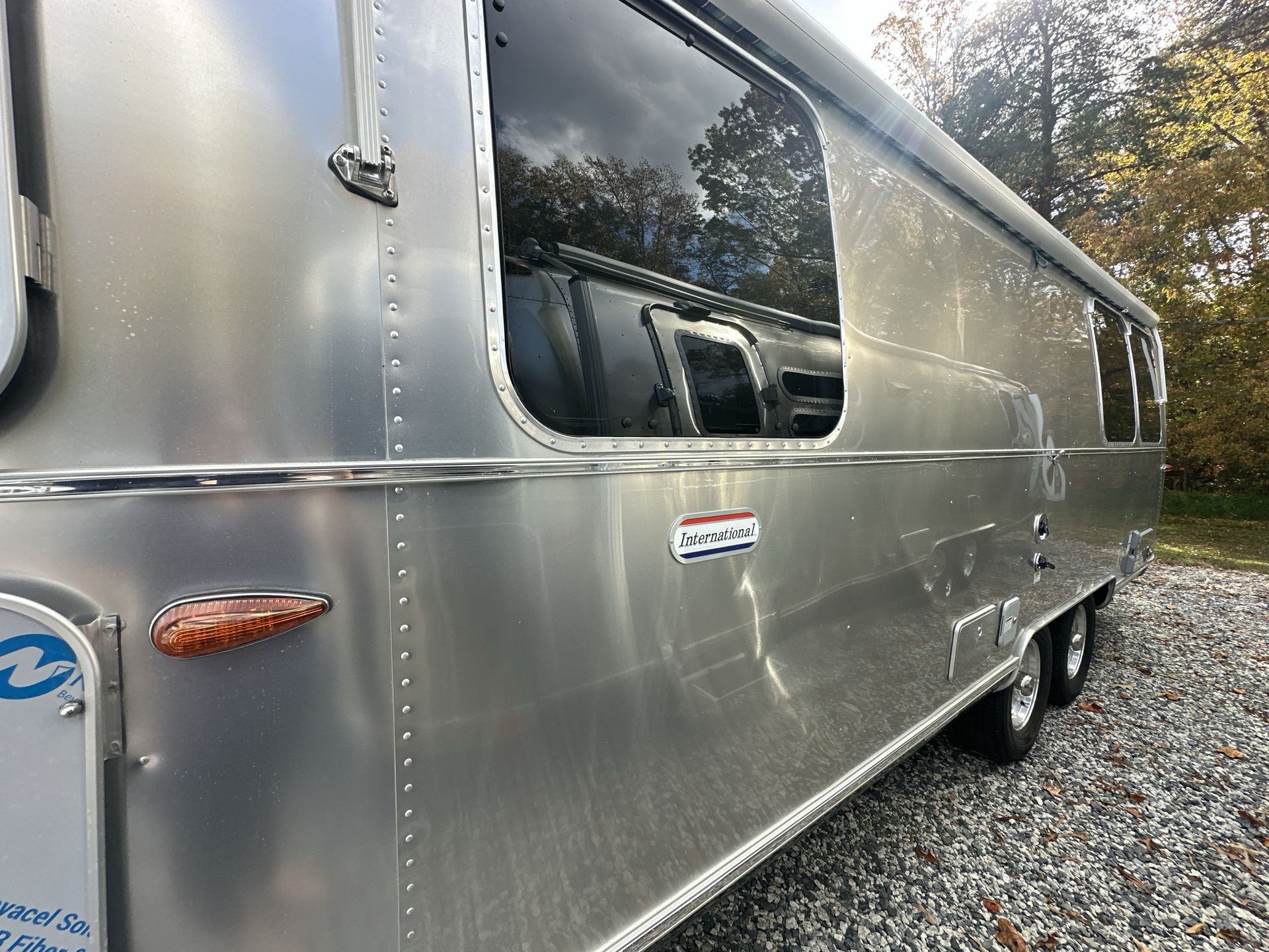 2025 Airstream 25FBQ Base