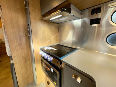 2026 Airstream 25FBT Base