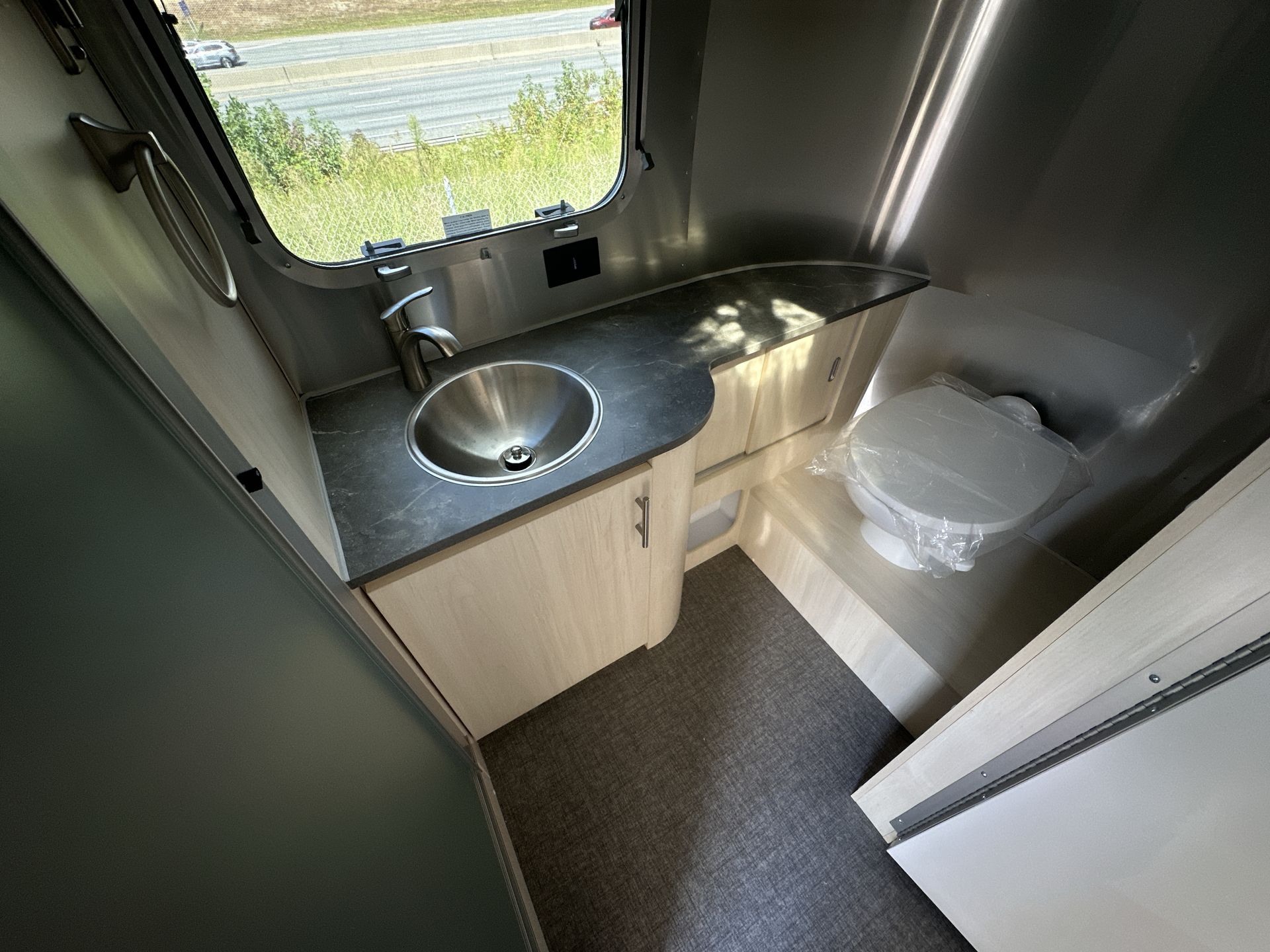 2026 Airstream 23FBT Base