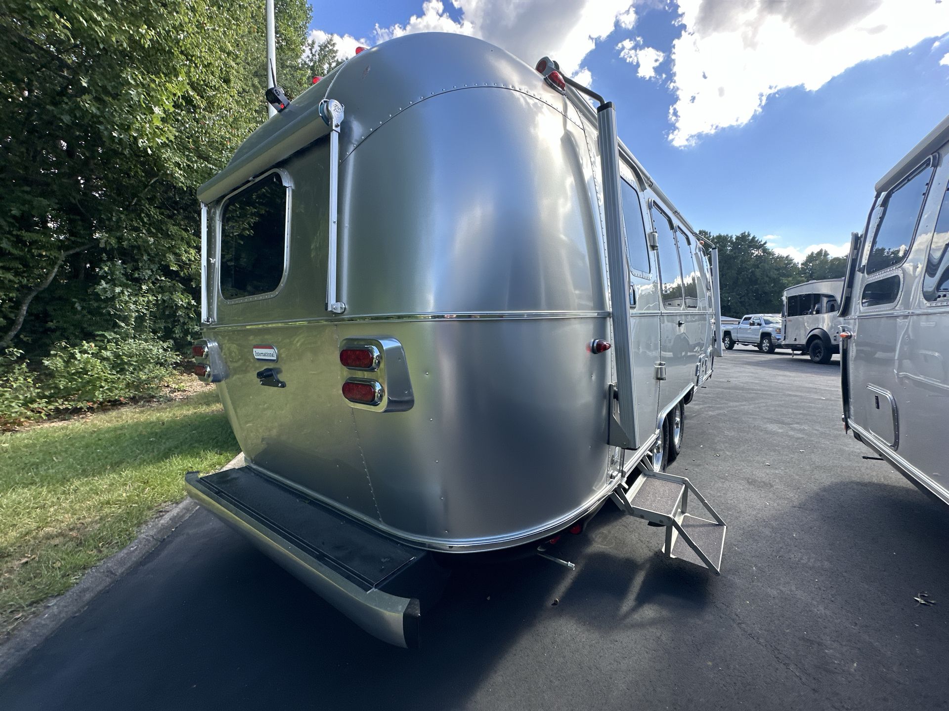 2025 Airstream 23FBT Base
