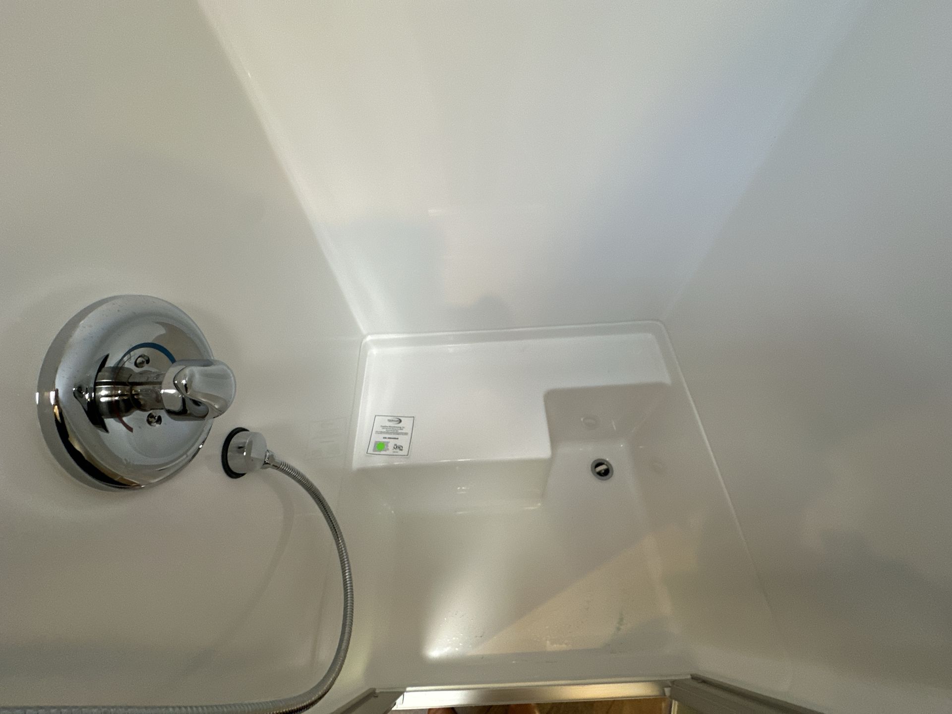 2026 Airstream 27FBT Base