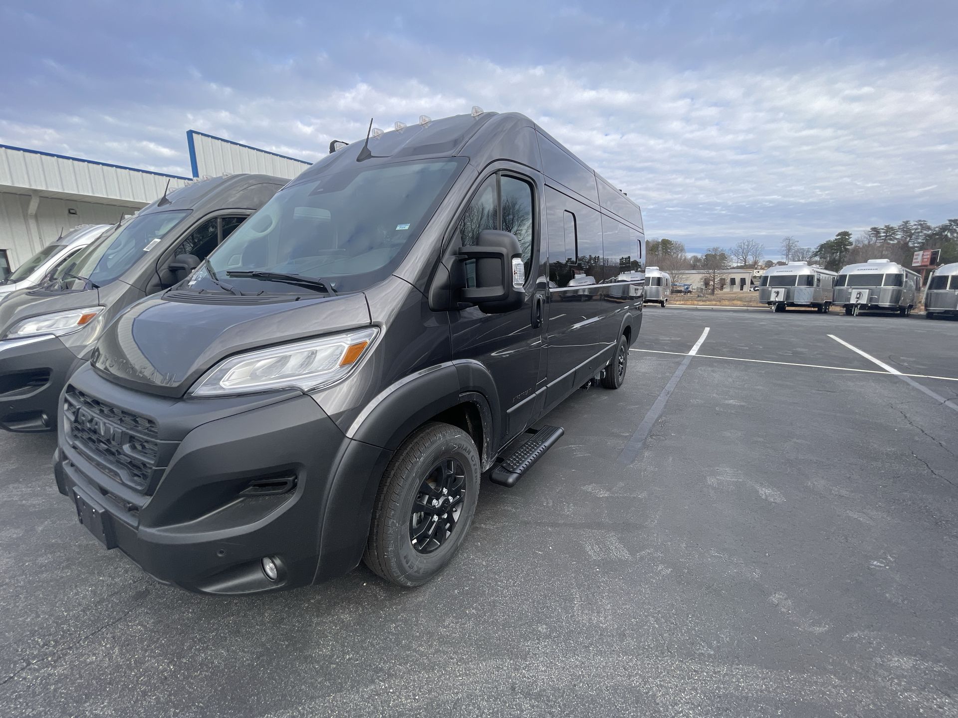 2026 Airstream Rangeline Base