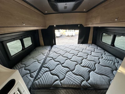 2026 Airstream Rangeline Base