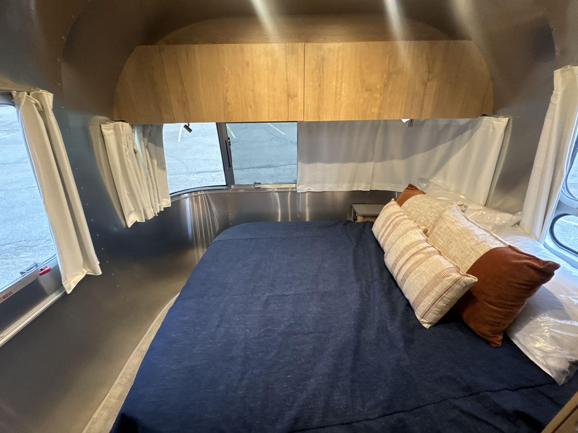 2026 Airstream 25FBQ Base