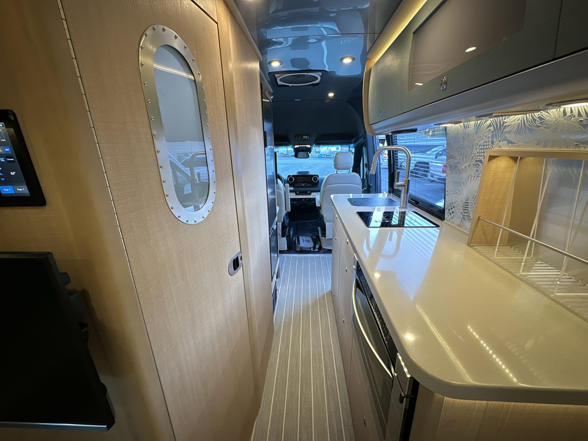 2026 Airstream 24GT Tommy Bahama Base