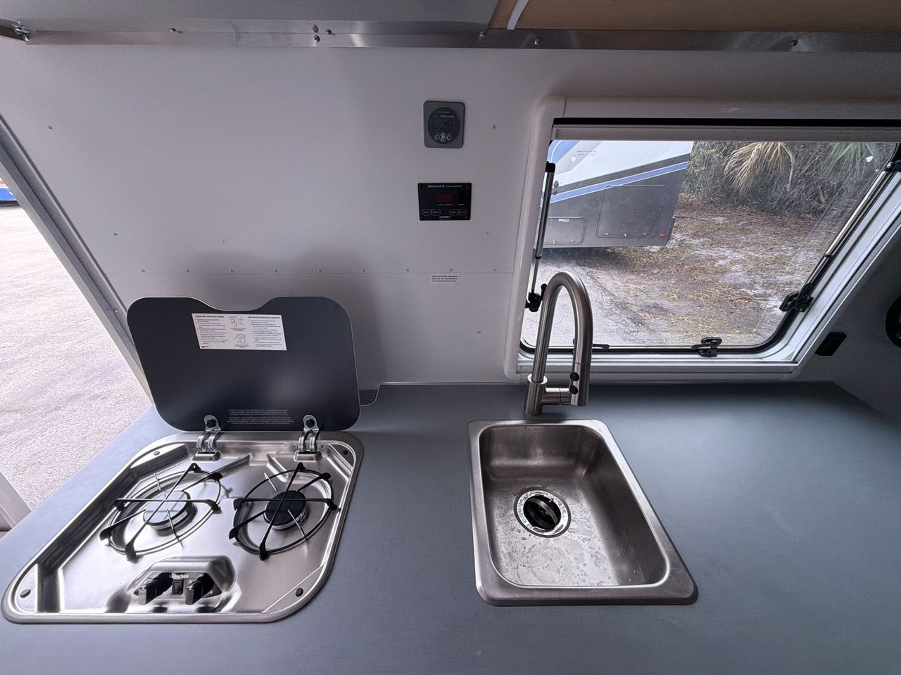 2026 Airstream 22RB Base