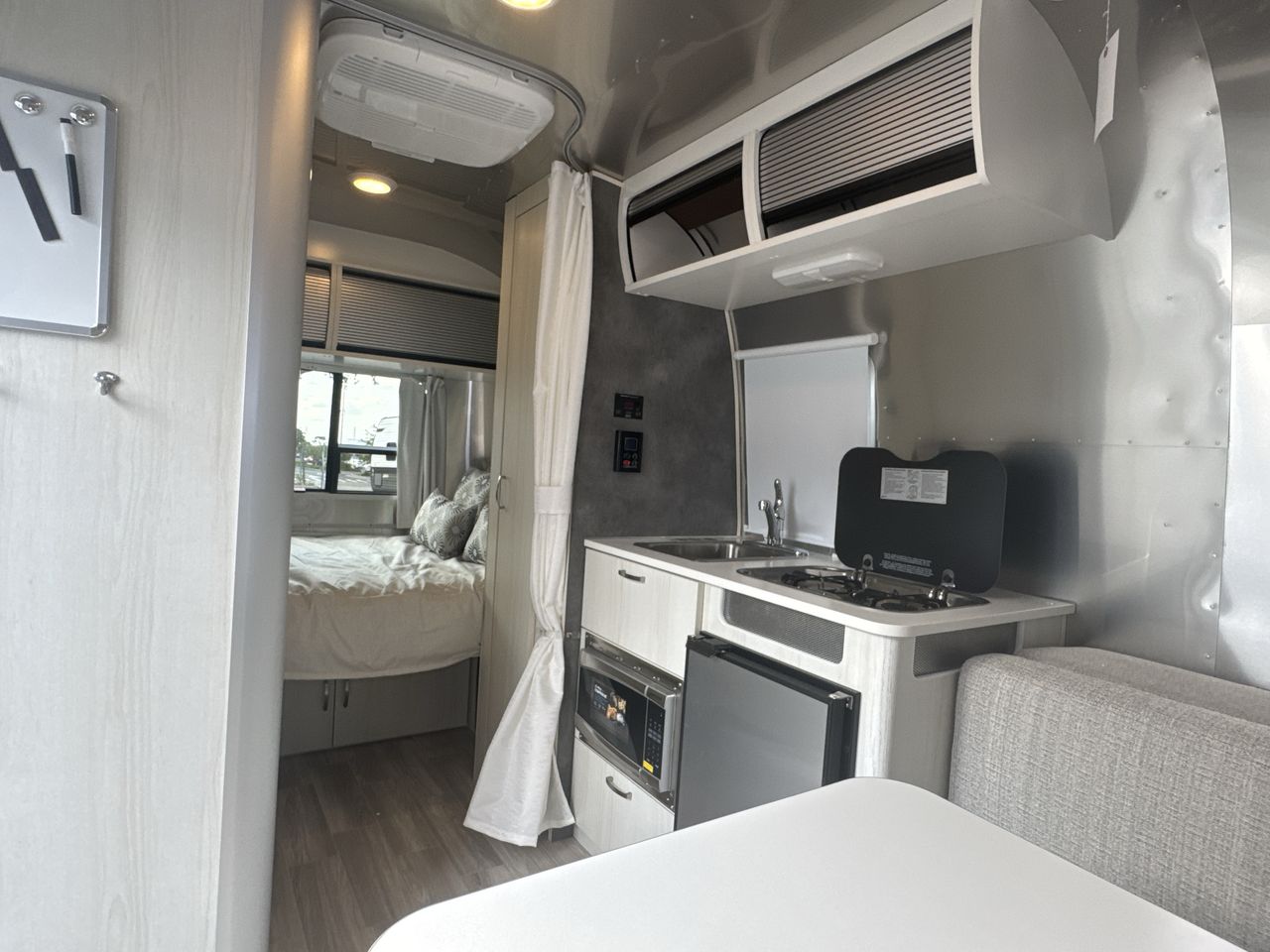 2025 Airstream 16RB Base