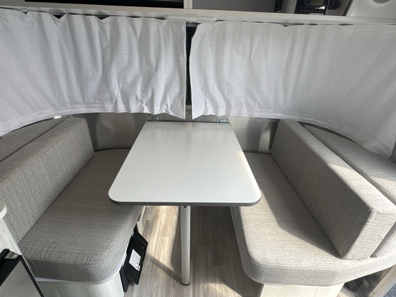 2025 Airstream 16RB Base