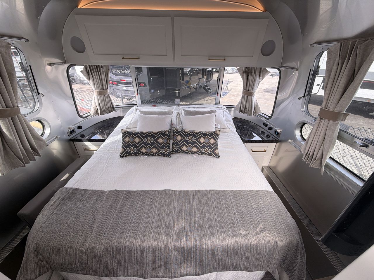 2026 Airstream 28RBQ Base