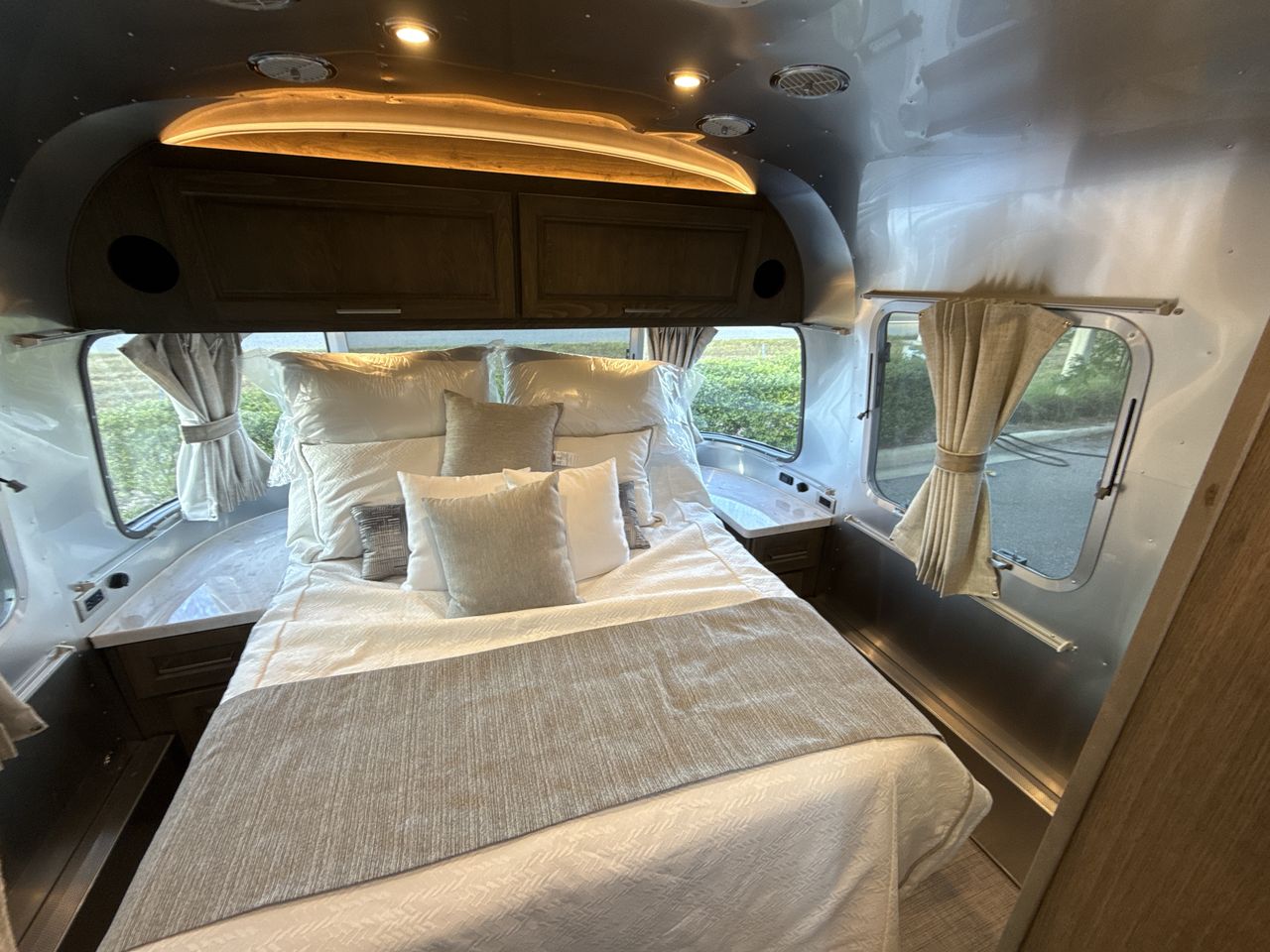 2026 Airstream 30RBQ Base