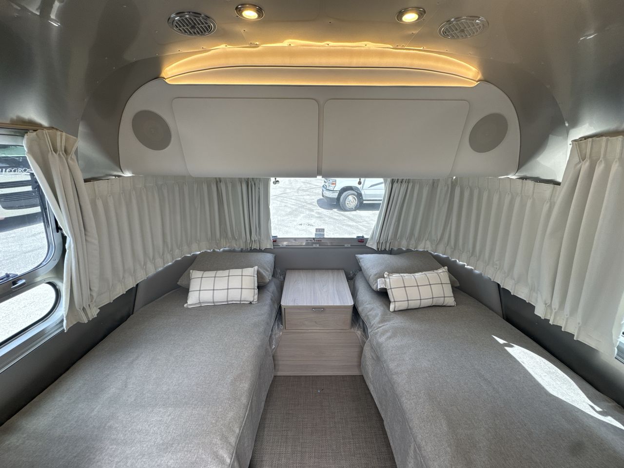 2026 Airstream 30RBT Base