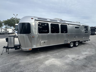 2026 Airstream 30RBT Base