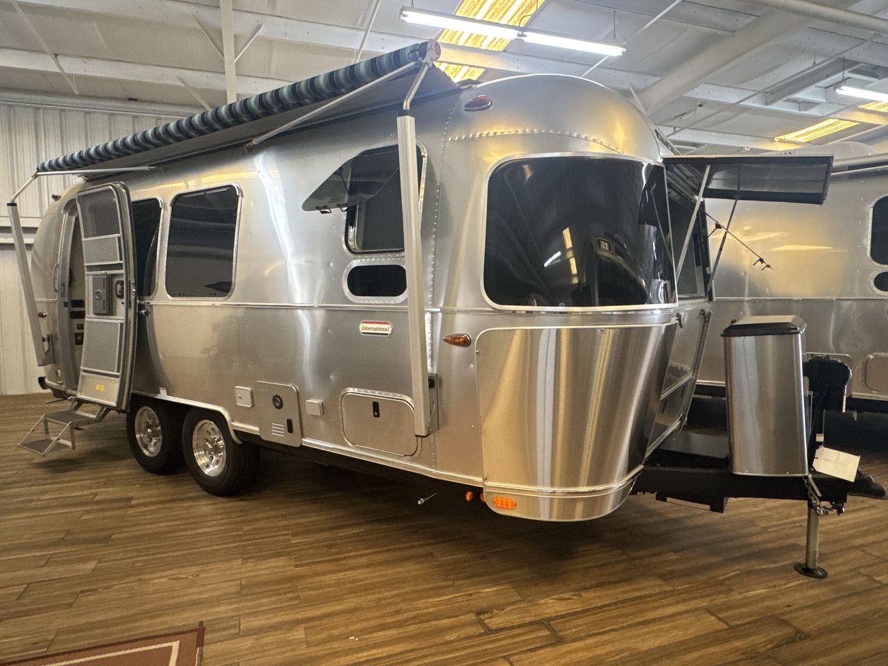 2026 Airstream 23FBT Base