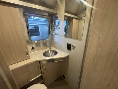 2026 Airstream 25FBQ Base