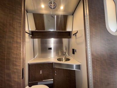 2025 Airstream 25FBQ Base