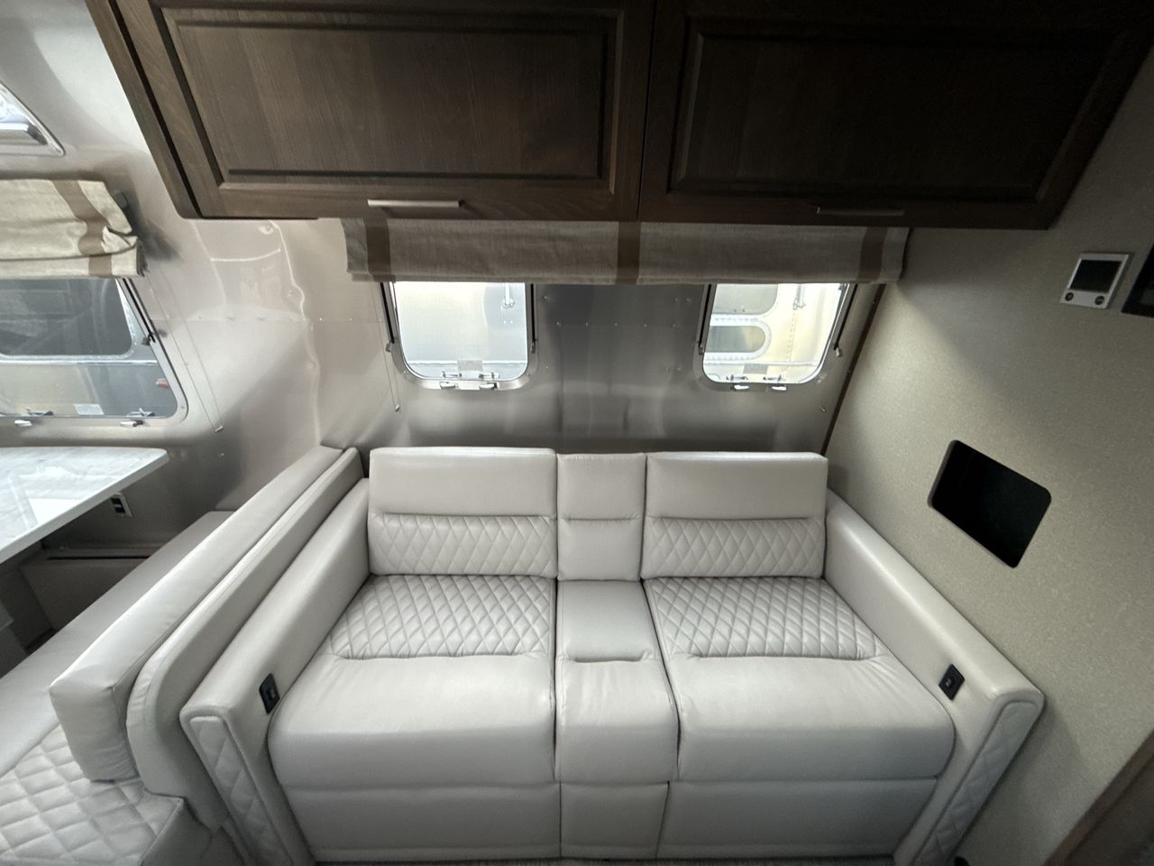 2026 Airstream 33FBT Base
