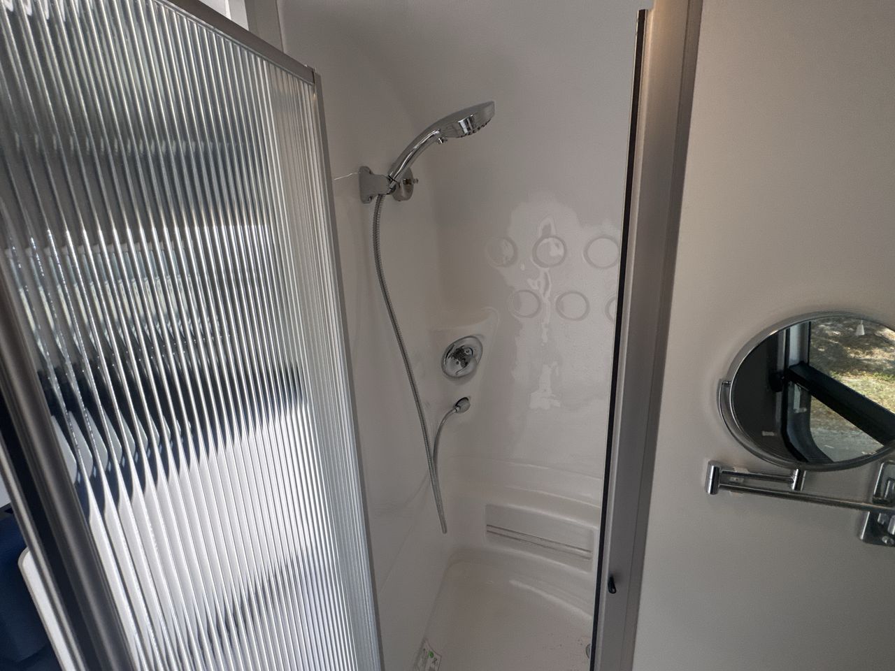 2025 Airstream 22FB Base