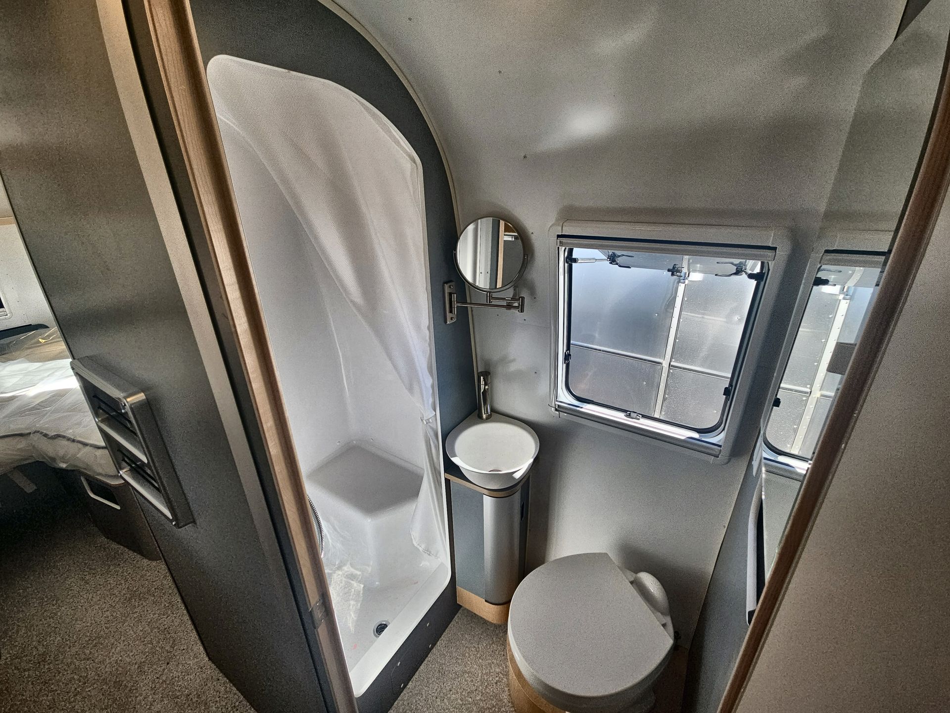 2026 Airstream 22RB Base