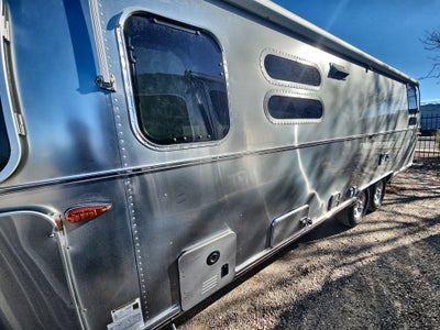 2026 Airstream 28RBQ Base