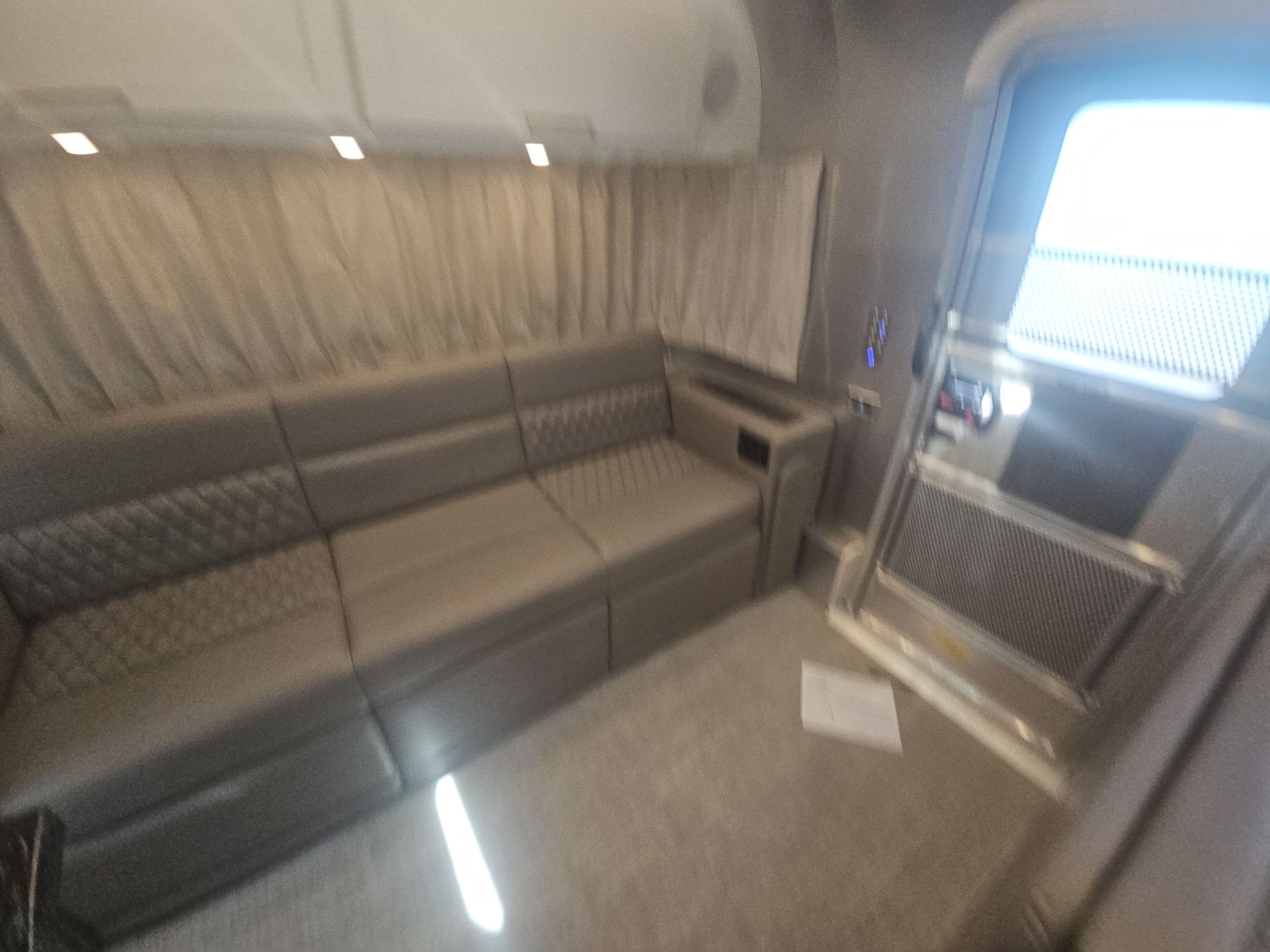 2026 Airstream 28RBT Base