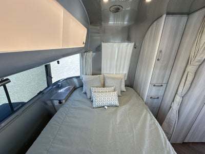 2026 Airstream 25FBQ Base