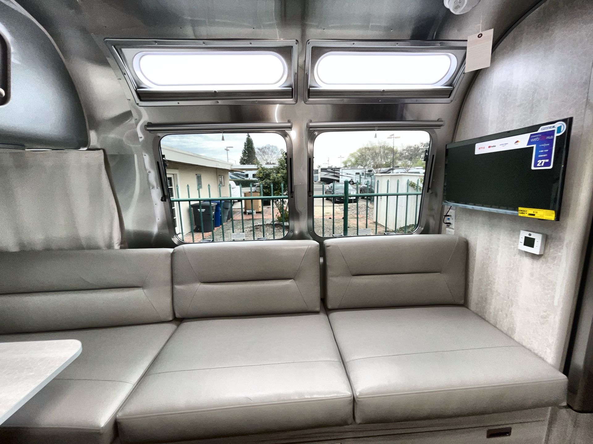 2025 Airstream 25FBT Base
