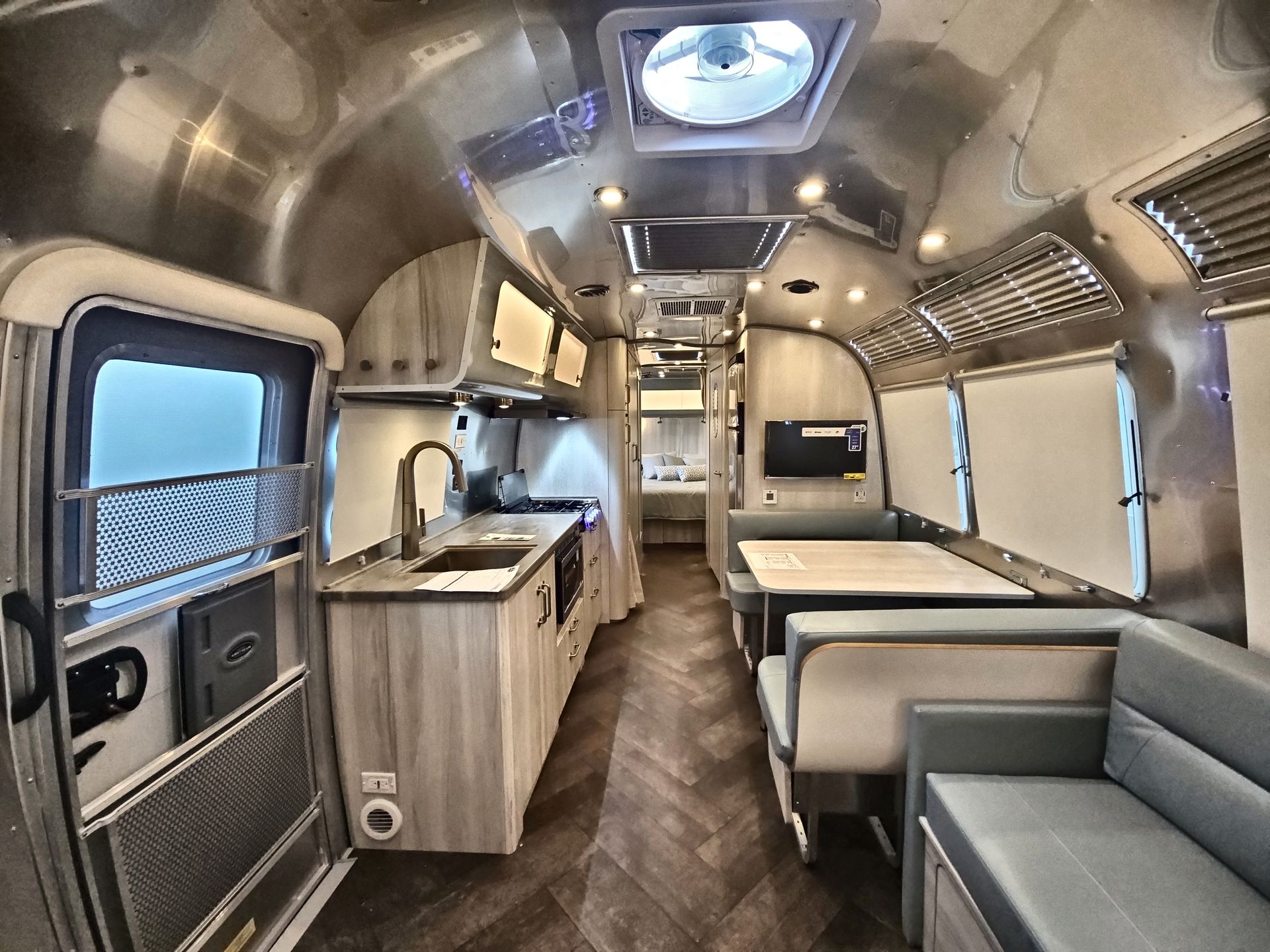 2025 Airstream 30RBQ Base