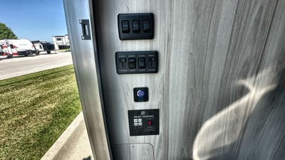 2025 Airstream 23FBT Base