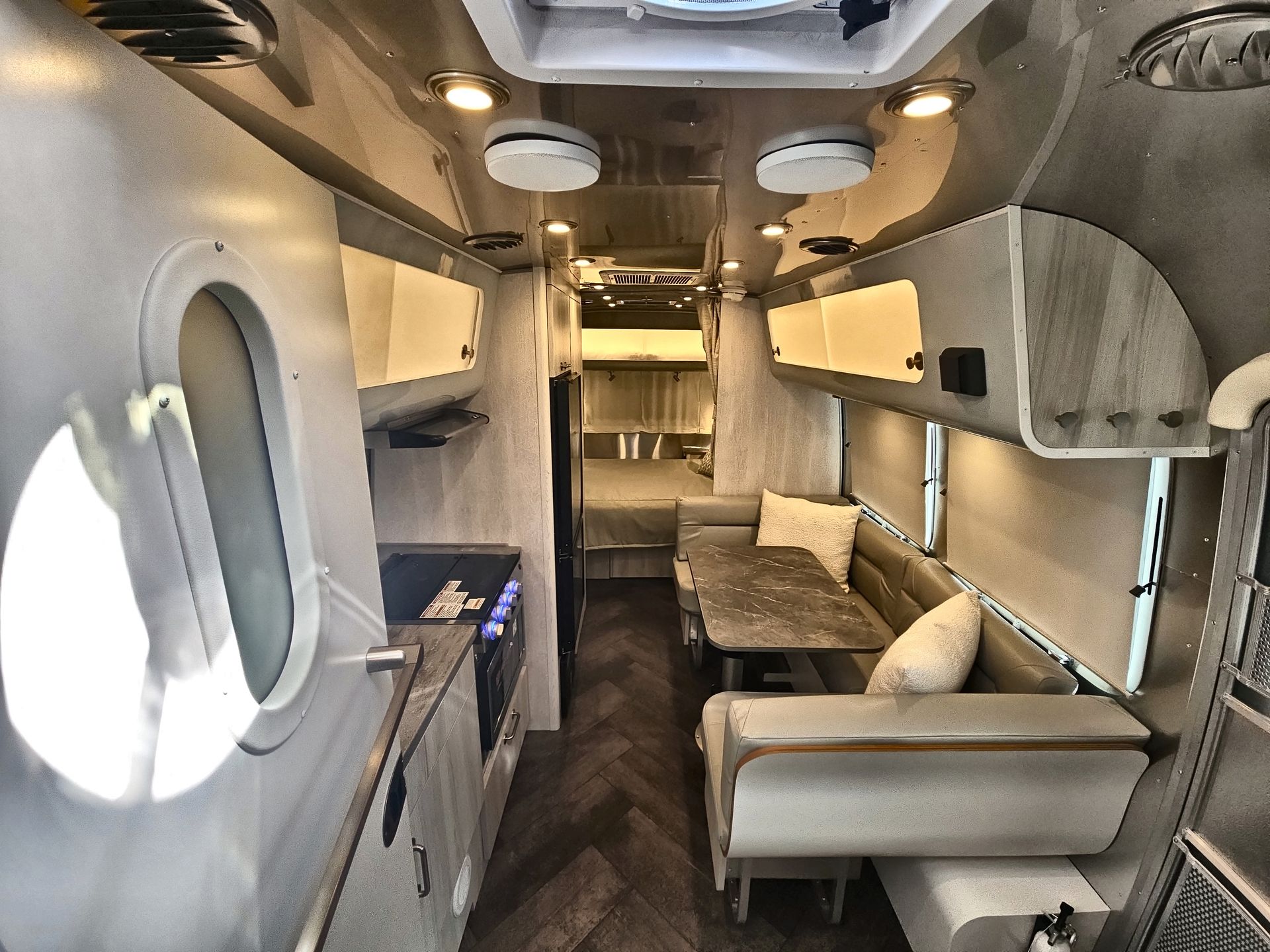 2025 Airstream 23FBQ Base