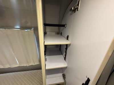 2025 Airstream 27FBT Base