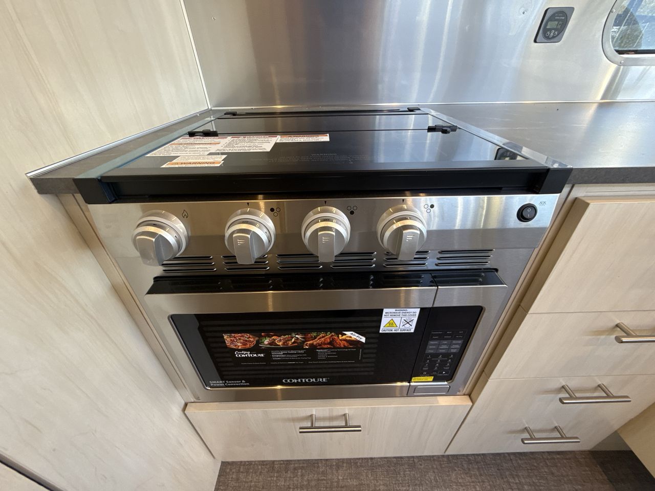 2026 Airstream 27FBQ Base