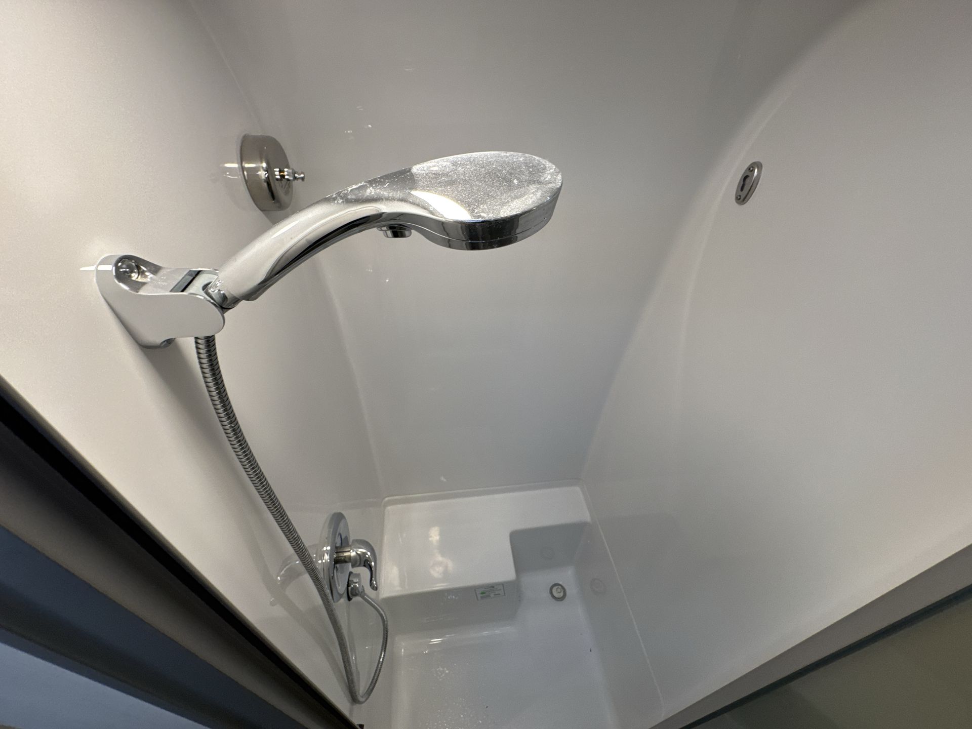 2026 Airstream 27FBQ Base