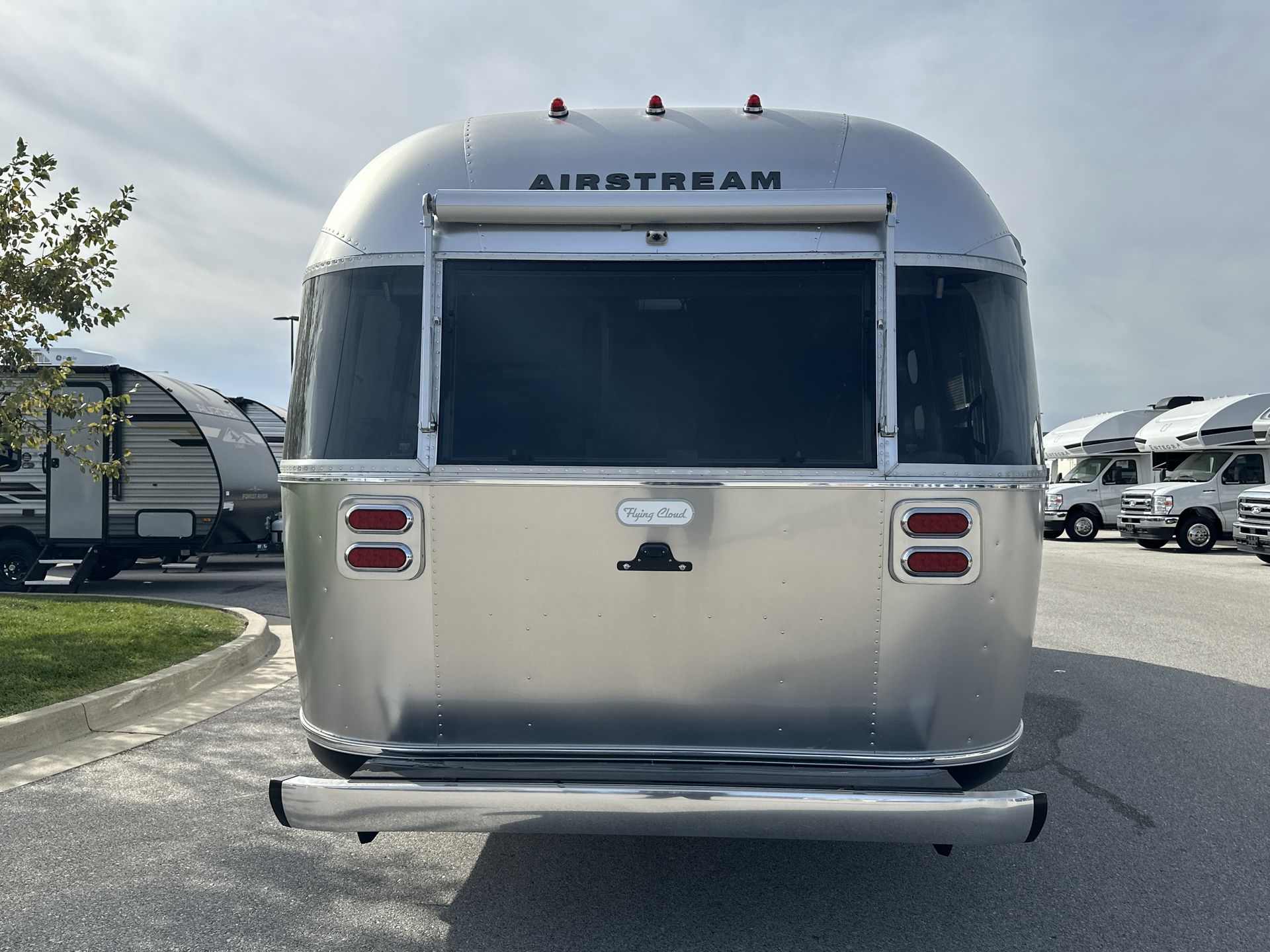 2026 Airstream 27FBT Base