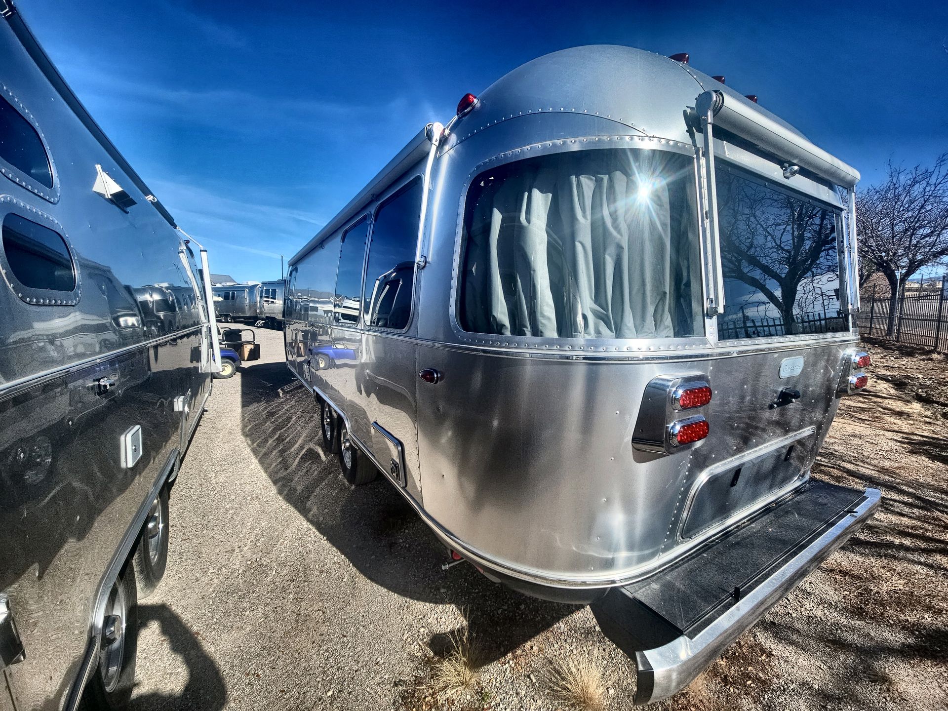 2026 Airstream 27FBT Base
