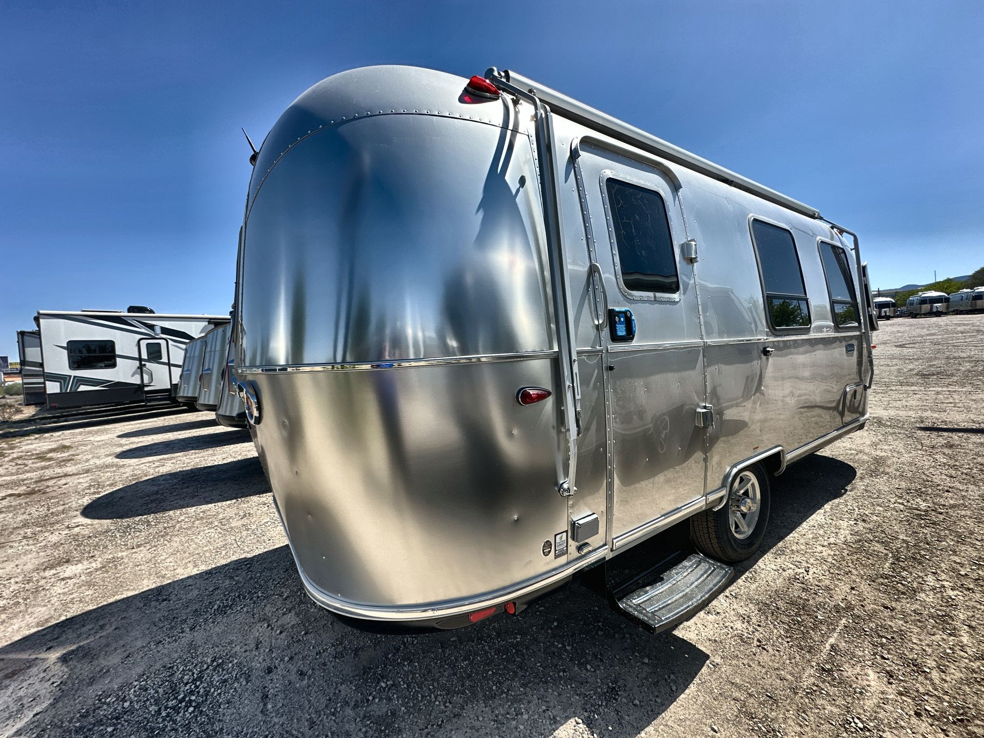 2025 Airstream 22FB Base