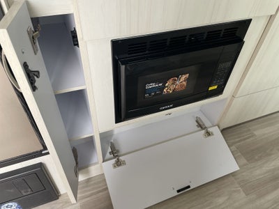 2025 Airstream 22FB Base