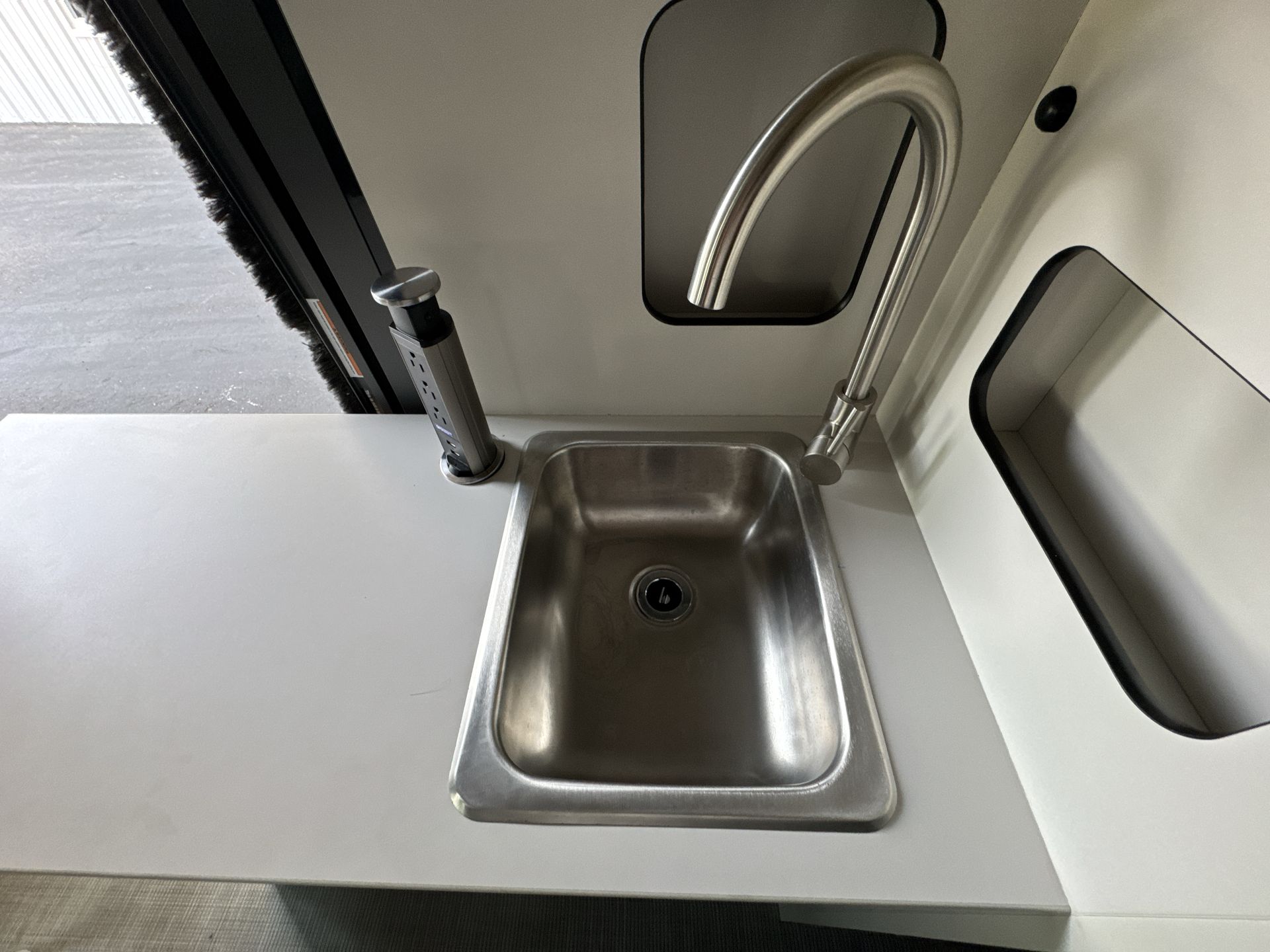 2026 Airstream Rangeline Base